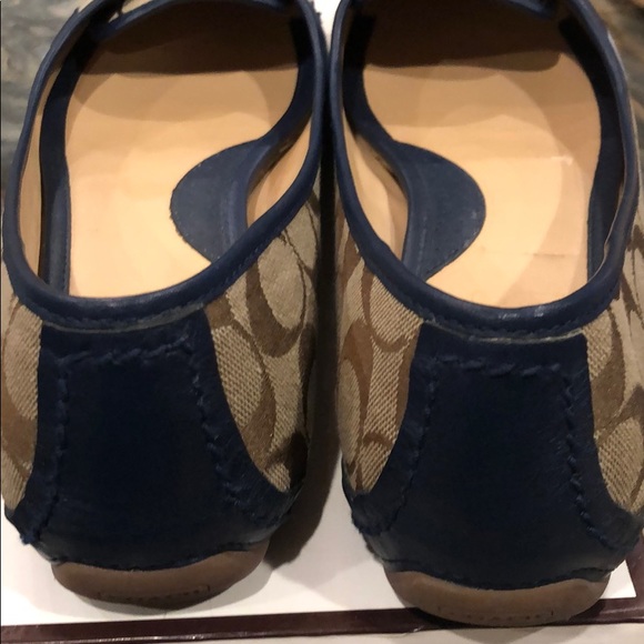 Coach Flats - Picture 4 of 4